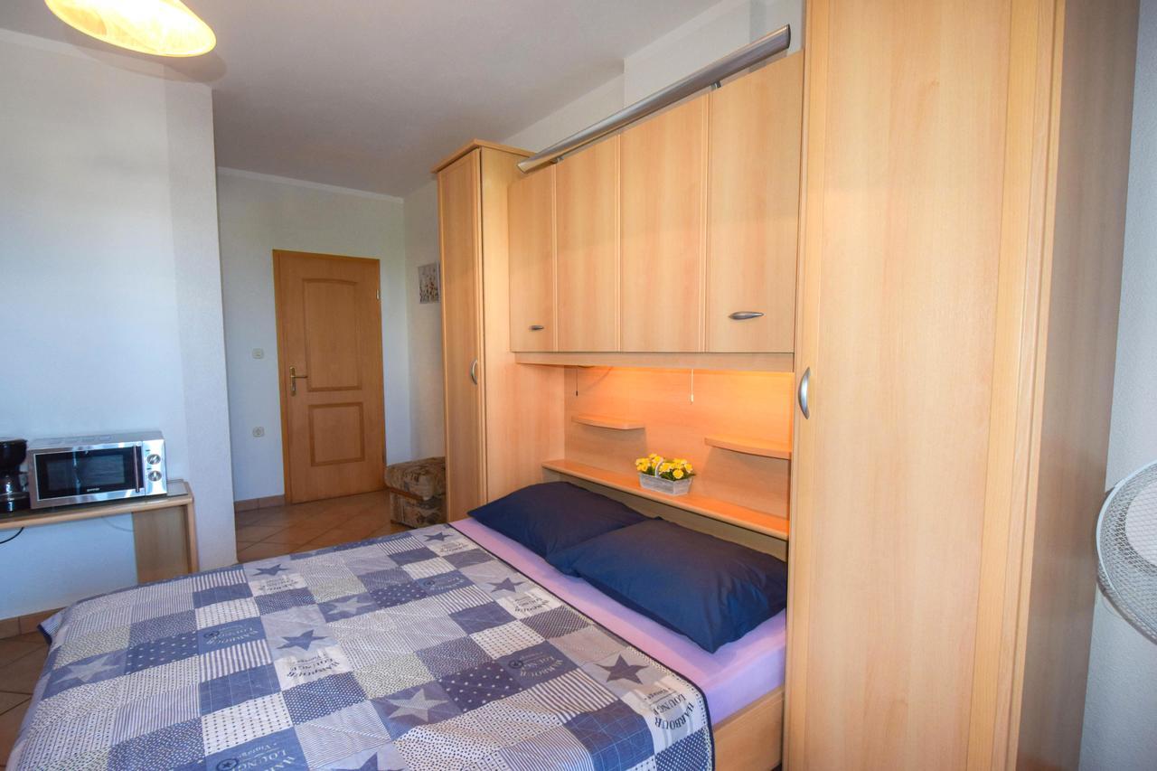 Apartments & Room Matic Malinska Exteriér fotografie